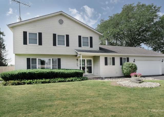 Property at 150 W Carol Ave, Cortland, IL 60112, 4 beds, 3.5 baths
