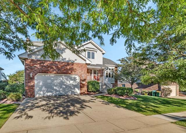Property at 390 Kromray Rd, Lemont, IL 60439, 4 beds, 2.5 baths