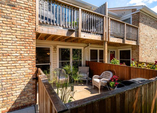 Property at 1940 Kenilworth Cir Unit D, Hoffman Estates, IL 60169, 1 bed, 1 bath