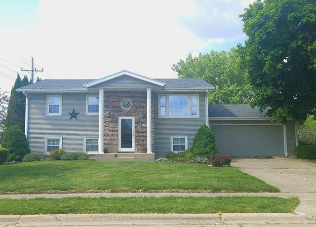 Property at 910 Saint Josephs Rd, Sterling, IL 61081, 4 beds, 2 baths