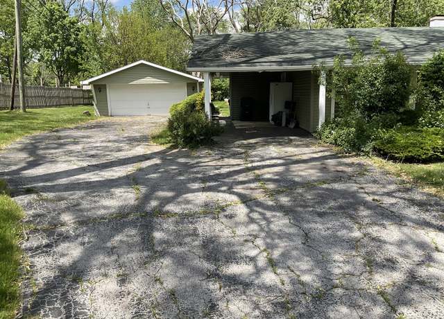 Property at 4640 185th Pl, Country Club Hills, IL 60478, 3 beds, 1.5 baths