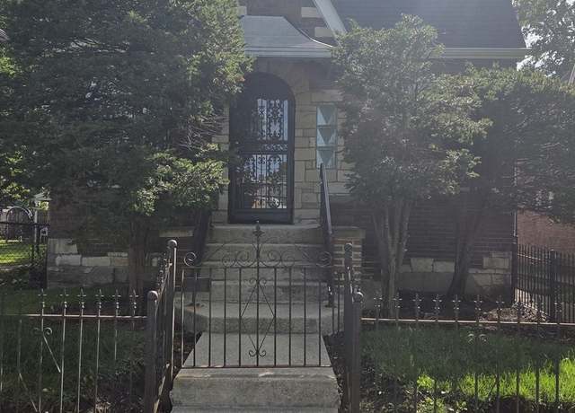 Property at 9607 S Sangamon St, Chicago, IL 60643, 4 beds, 1.5 baths