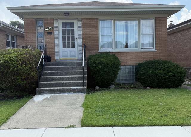 Property at 6647 W 59th St, Chicago, IL 60638, 3 beds, 1.5 baths