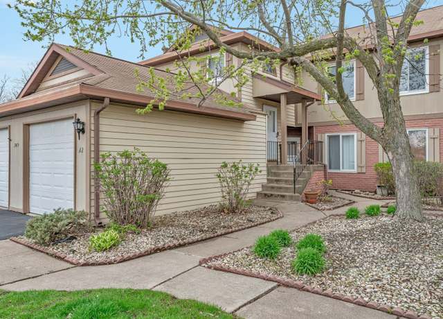Property at 2474 Brunswick Cir Unit A2, Woodridge, IL 60517, 2 beds, 1 bath