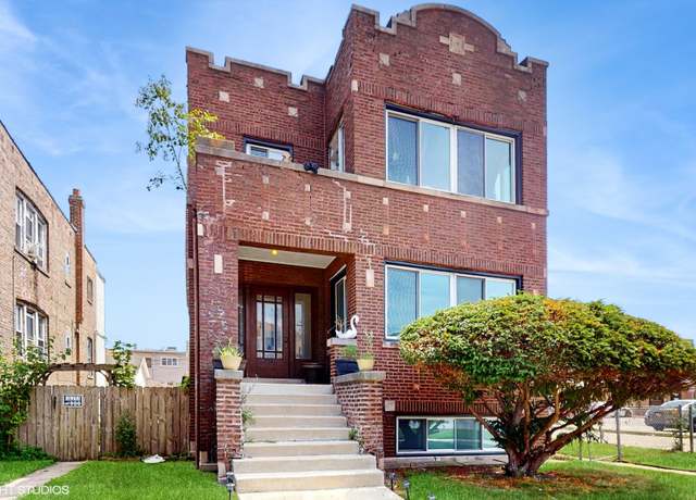 Property at 2125 Euclid Ave, Berwyn, IL 60402, 4 beds, 2 baths