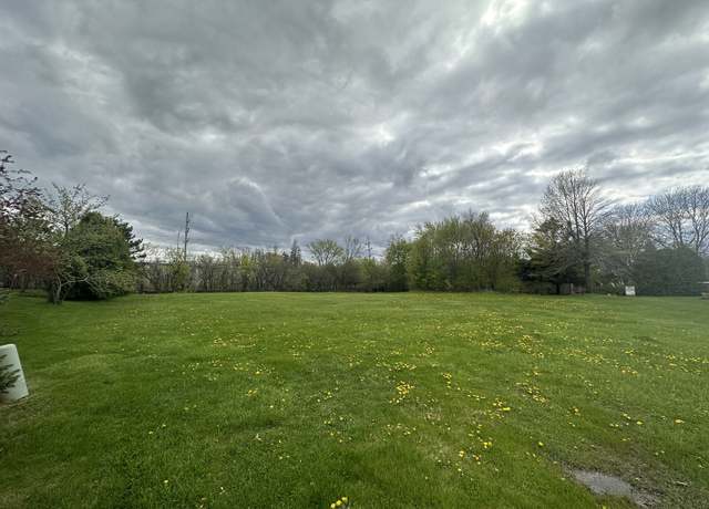 Property at 802 Andover Ct, Prospect Heights, IL 60070
