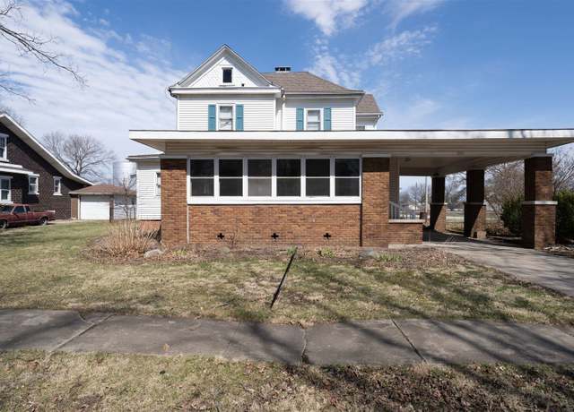 Property at 101 W Franklin St, Carlock, IL 61725, 3 beds, 2 baths