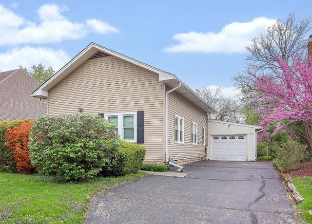 Property at 223 Bryant Ave, Glen Ellyn, IL 60137, 2 beds, 1 bath