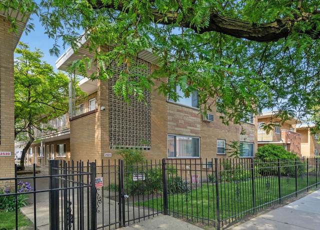 Property at 2524 W Foster Ave #104, Chicago, IL 60625, 1 bed, 1 bath