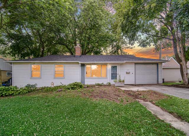 Property at 234 N Knollwood Dr, Wheaton, IL 60187, 3 beds, 1 bath