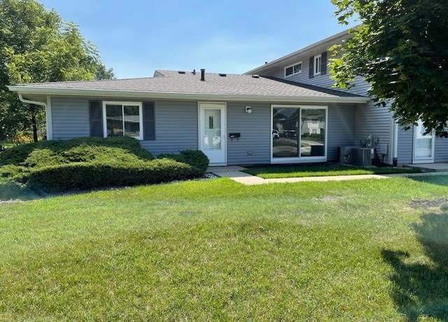 Property at 1040 Quanset Ct #1804, Schaumburg, IL 60194, 2 beds, 1 bath