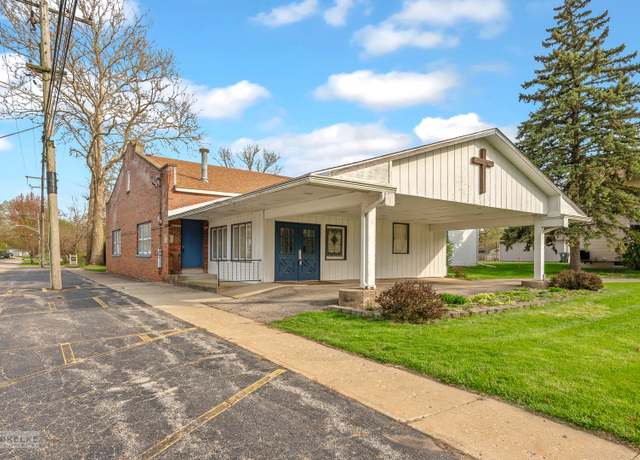 Property at 35 E Benton St, Oswego, IL 60543