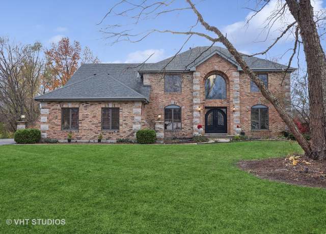 Property at 7267 Southwick Dr, Frankfort, IL 60423, 6 beds, 2.5 baths