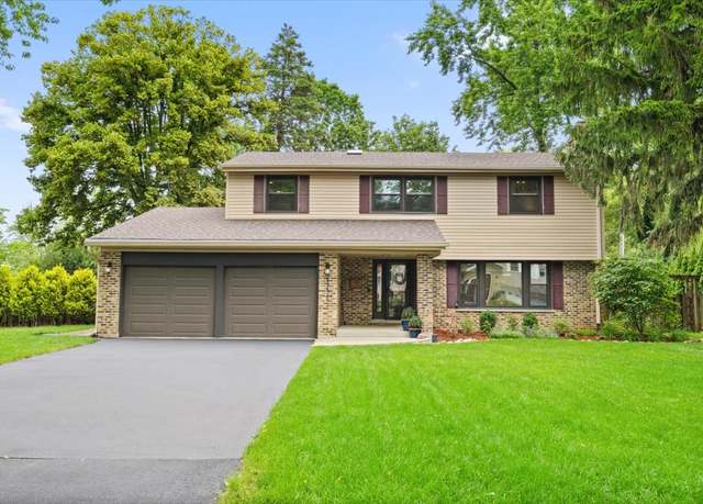 Property at 1738 E Jonquil Ter, Arlington Heights, IL 60004, 4 beds, 3.5 baths