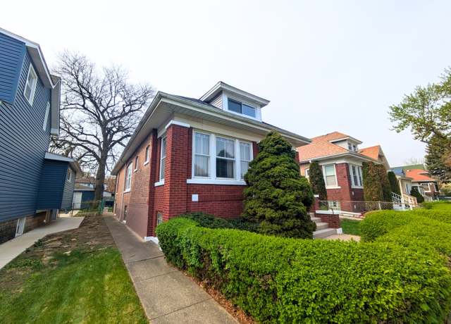 Property at 3433 W 64th Pl, Chicago, IL 60629, 5 beds, 1.5 baths