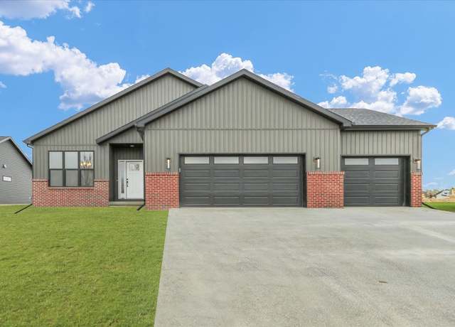 Property at 2816 Clarion Rd, Urbana, IL 61802, 3 beds, 2 baths
