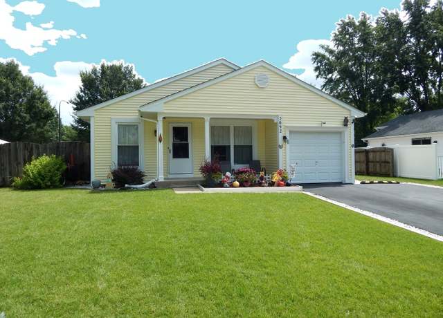 Property at 2092 Navarone Dr, Naperville, IL 60565, 3 beds, 2 baths