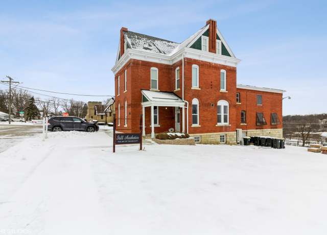 Property at 111 W Madison St, Yorkville, IL 60560