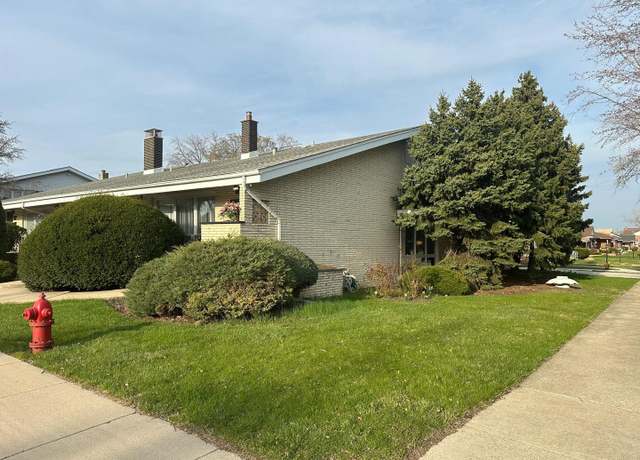 Property at Sign in for address, Westchester, IL 60154, 2 beds, 2.5 baths
