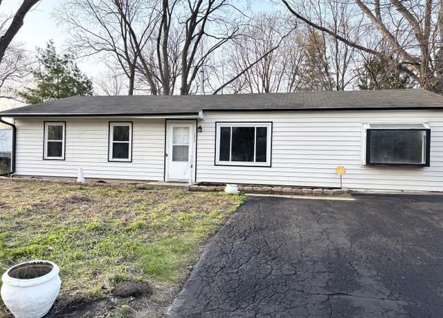 Property at 1034 E Tulip Way, Palatine, IL 60074, 3 beds, 1 bath