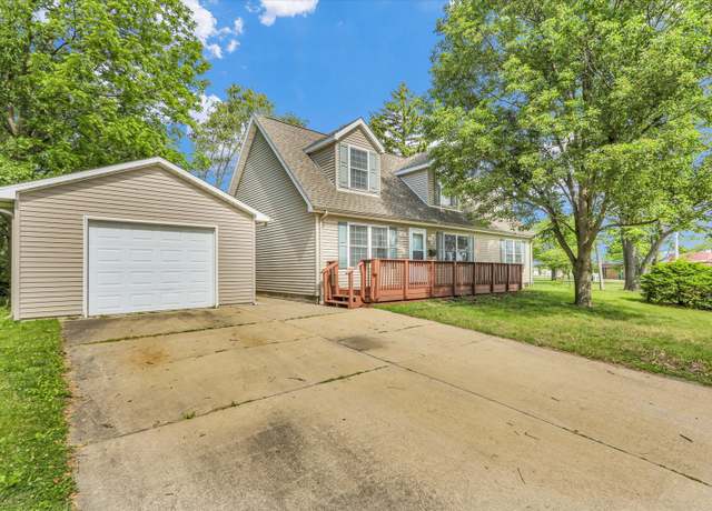 Property at 901 Lanore Dr, Urbana, IL 61802, 4 beds, 3 baths