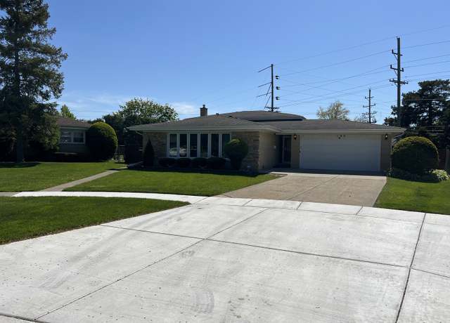 Property at 189 Ambleside Rd, Des Plaines, IL 60016, 3 beds, 2 baths