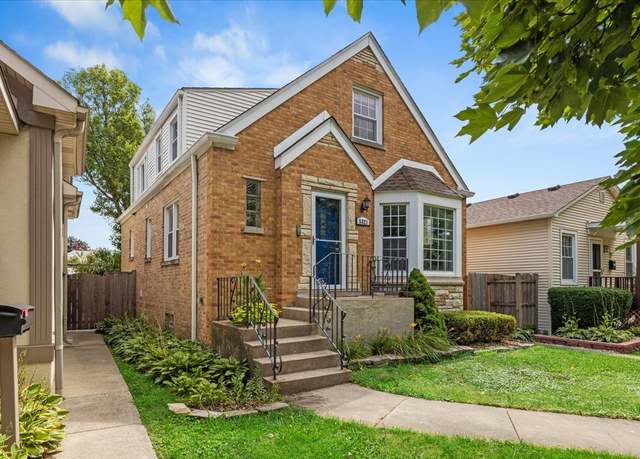 Property at 5321 N Moody Ave, Chicago, IL 60630, 3 beds, 2.5 baths