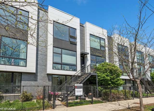 Property at 442 W Oak St, Chicago, IL 60610, 3 beds, 3 baths