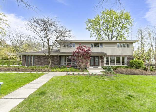 Property at 780 Highland Pl, Highland Park, IL 60035, 5 beds, 3.5 baths