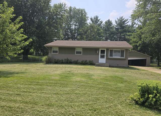 Property at 6735 Country Ln, Rockford, IL 61109, 3 beds, 1 bath