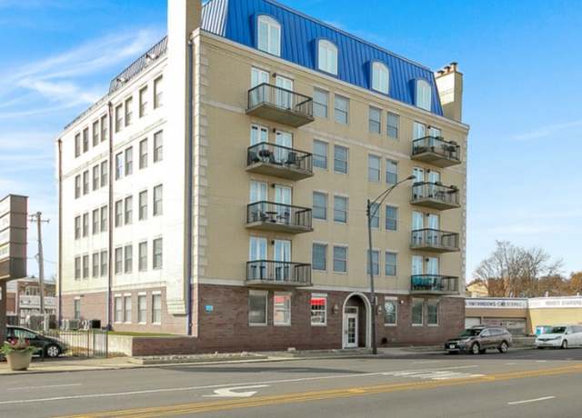 Property at 5978 N Lincoln Ave Unit 3A, Chicago, IL 60659, 2 beds, 2.5 baths