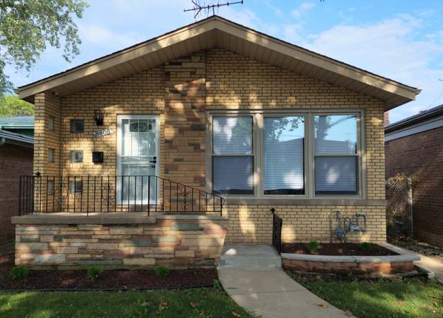 Property at 8805 S Cornell Ave, Chicago, IL 60617, 4 beds, 2.5 baths