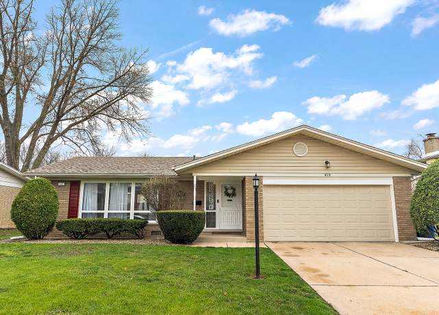 Property at 415 N Arizona Ave, Glenwood, IL 60425, 3 beds, 1.5 baths