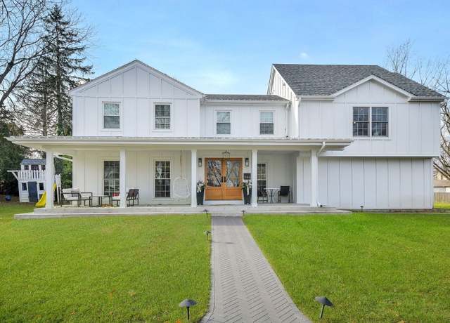 Property at 366 Indian Dr, Glen Ellyn, IL 60137, 4 beds, 3.5 baths