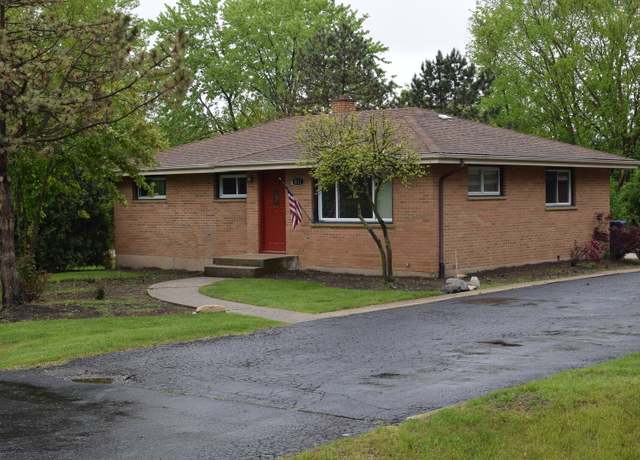 Property at 1012 Elsie Ave, Gurnee, IL 60031, 3 beds, 1 bath