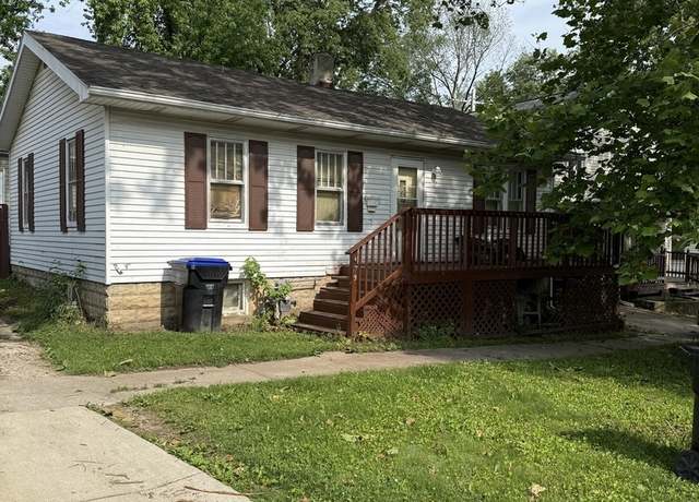 Property at 409 Catherine St, Bloomington, IL 61701, 2 beds, 1 bath