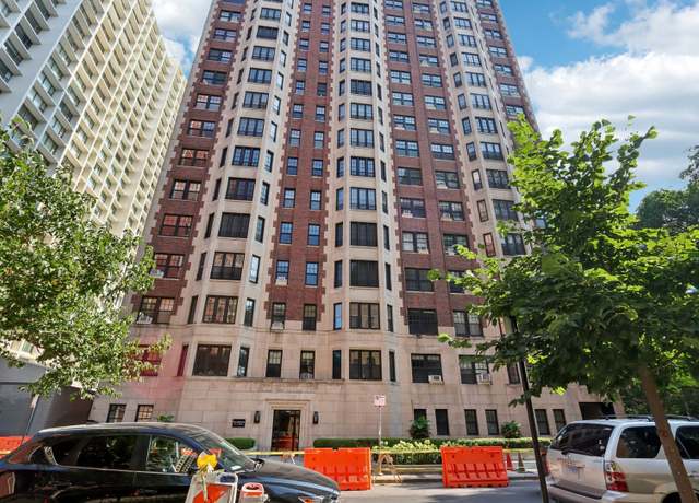 Property at 421 W Melrose St Unit 21AD, Chicago, IL 60657, 4 beds, 3 baths