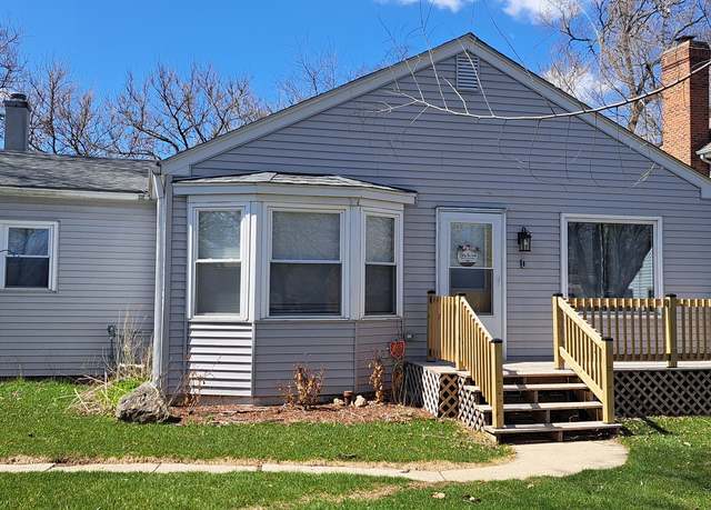 Property at 33238 N Valley View Dr, Grayslake, IL 60030, 2 beds, 1 bath