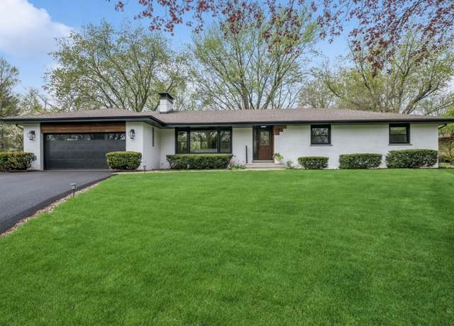 Property at 43 Lagoon Dr, Hawthorn Woods, IL 60047, 3 beds, 2.5 baths