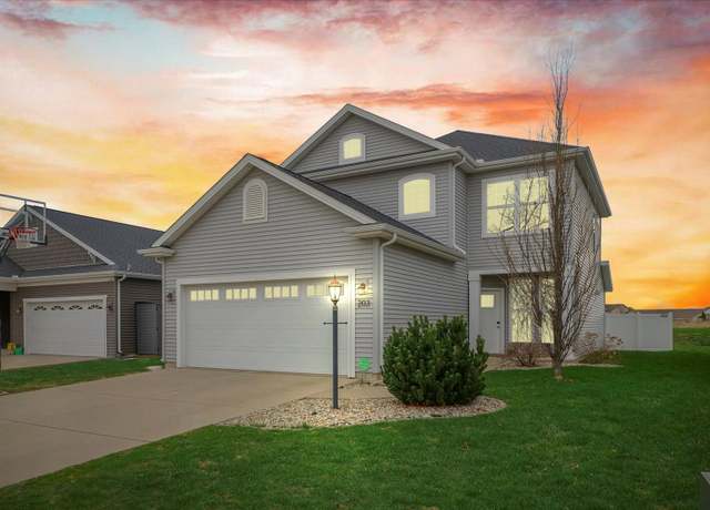 Property at 203 Doisy Ln, Champaign, IL 61822, 3 beds, 2.5 baths