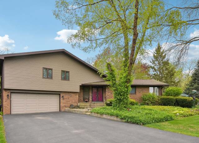 Property at 38413 N Tewes Ct, Beach Park, IL 60087, 3 beds, 2.5 baths