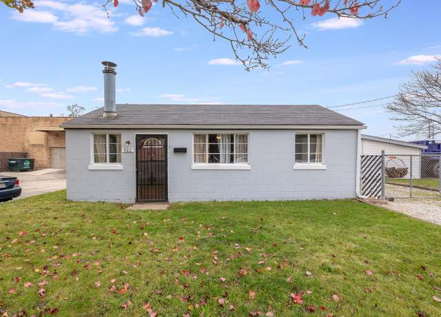 Property at 522 Middle Ave, Aurora, IL 60506