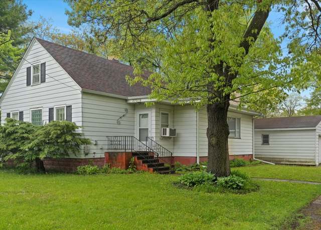 Property at 37519 N North Ave, Beach Park, IL 60087, 3 beds, 1 bath