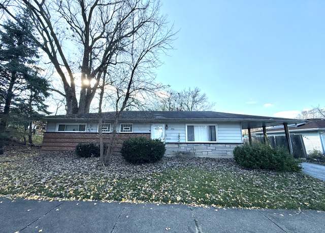 Property at 450 Shabbona Dr, Park Forest, IL 60466, 3 beds, 1.5 baths