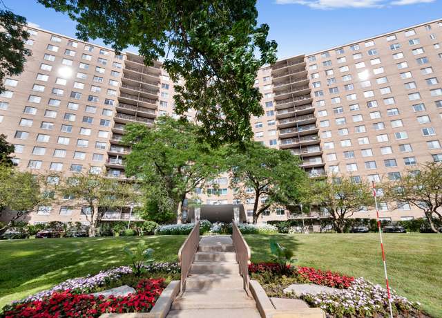 Property at 7033 N Kedzie Ave #404, Chicago, IL 60645, 2 beds, 2 baths