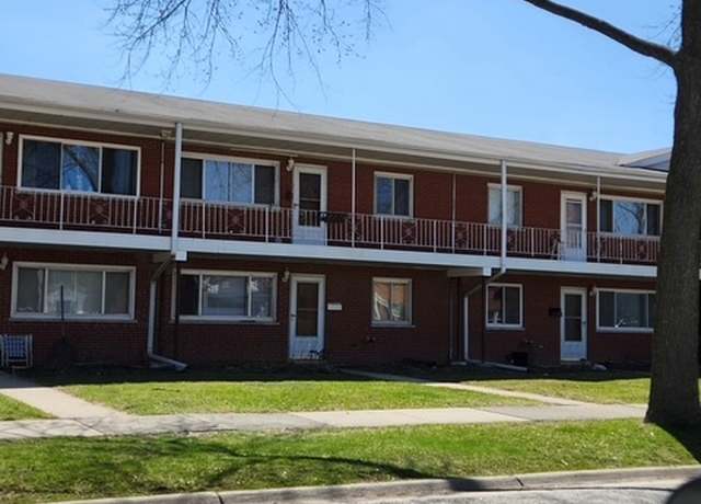 Property at 633 Dulles Rd Unit B, Des Plaines, IL 60016, 2 beds, 1 bath