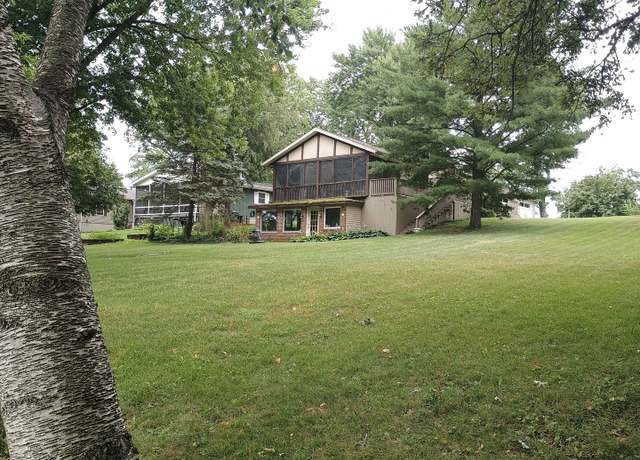 Property at 1407 Country Club Ln, Loda, IL 60948, 3 beds, 2 baths
