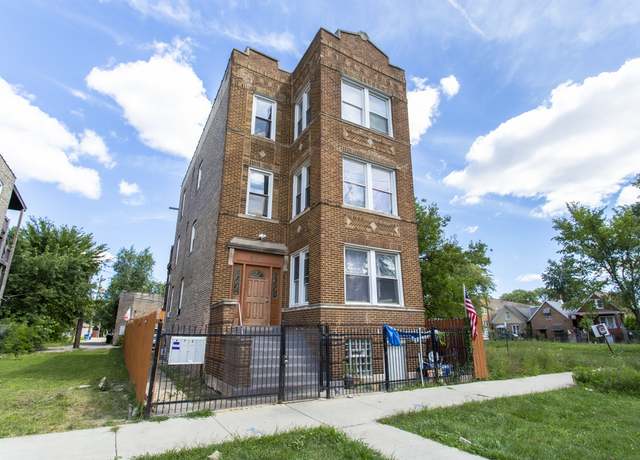 Property at 3810 W Ohio St, Chicago, IL 60624, 9 beds, 4 baths