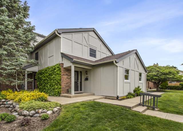 Property at 890 Bristol Dr #0, Barrington, IL 60010, 2 beds, 1.5 baths