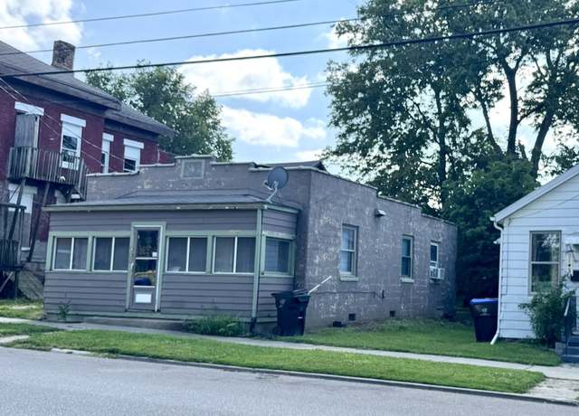 Property at 500 N Lee St, Bloomington, IL 61701, 2 beds, 2 baths